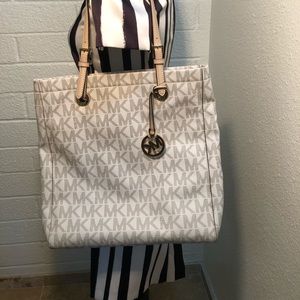 Michael Kors Tote White and Gray
